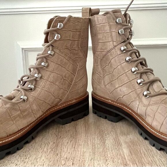 Marc Fisher Lizzie 2 Croc Lace Up Print Platform Combat Boots Tan NWOB - Picture 4 of 13